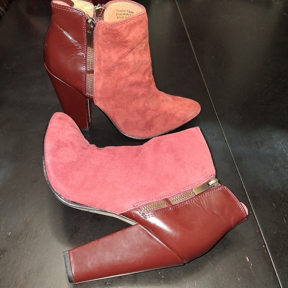 Halogen Maroon & Burgundy Ankle Booties Size 8.5